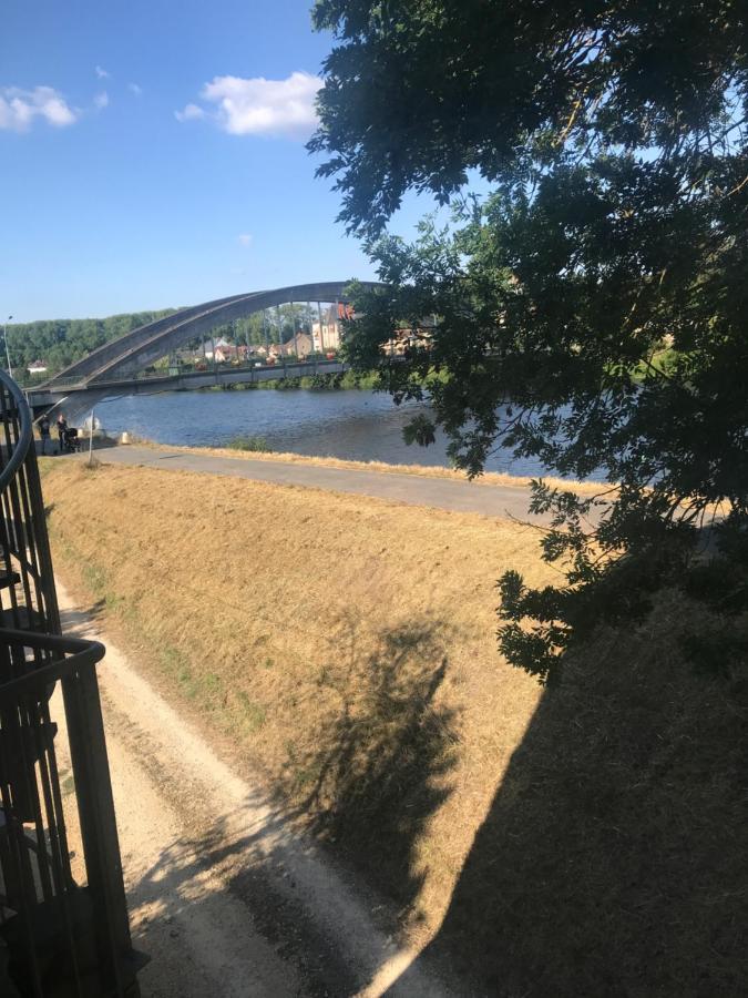 Résidence du bord de loire Decize Esterno foto